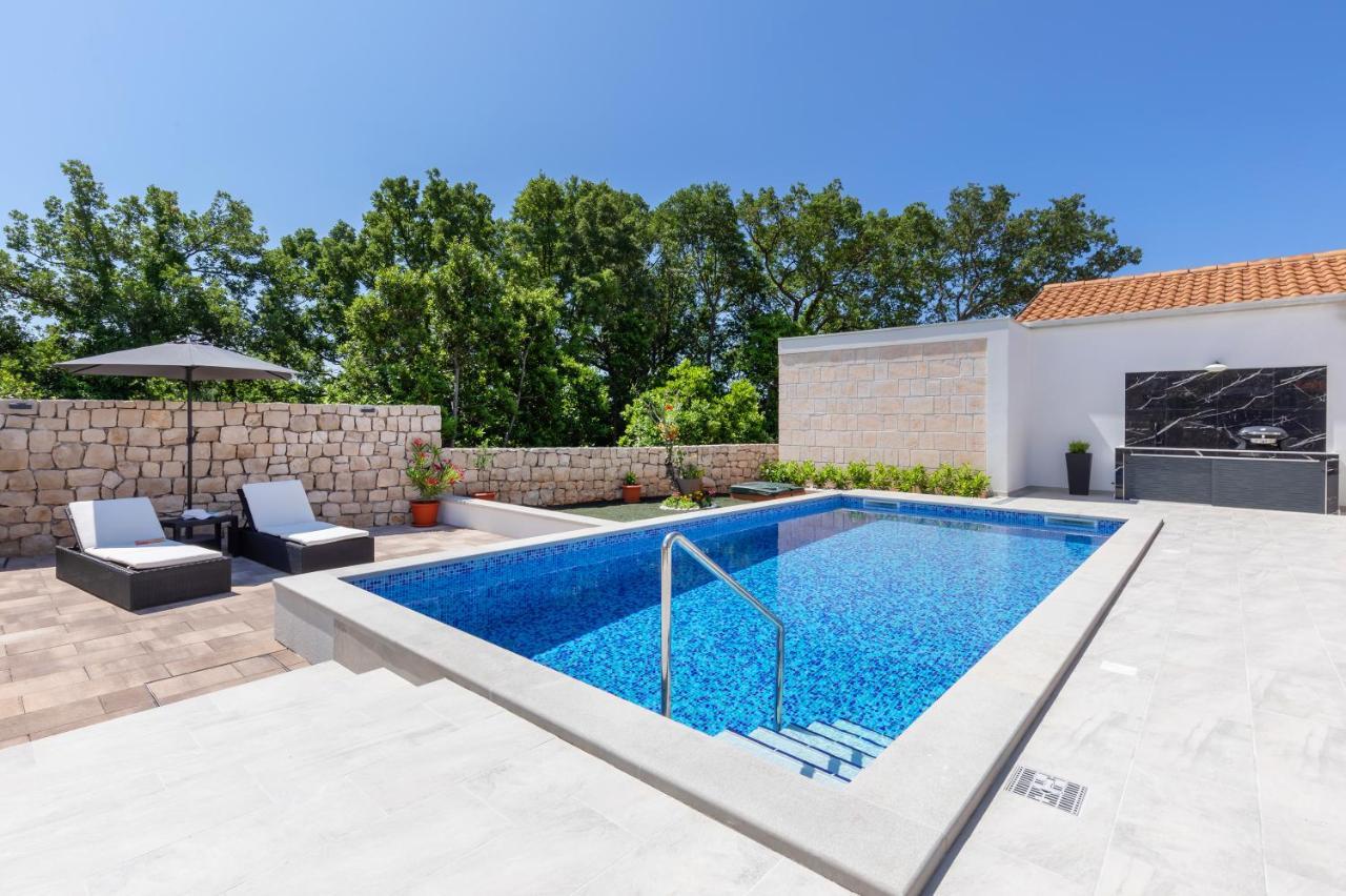 Apartment Holiday Home Doma, Cilipi Near Dubrovnik Exterior foto