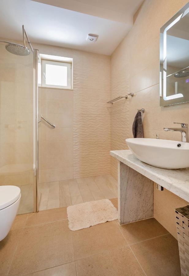 Apartment Holiday Home Doma, Cilipi Near Dubrovnik Exterior foto
