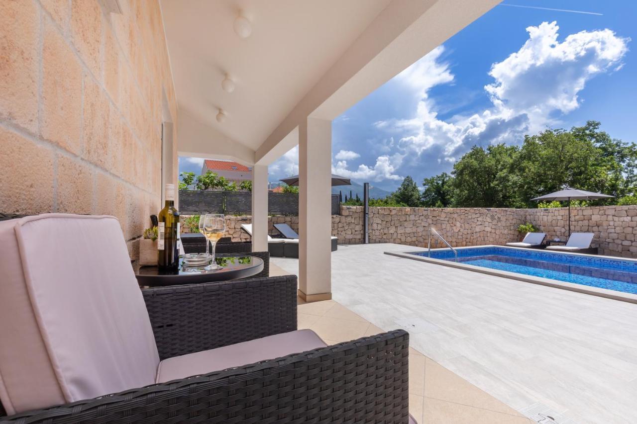 Apartment Holiday Home Doma, Cilipi Near Dubrovnik Exterior foto
