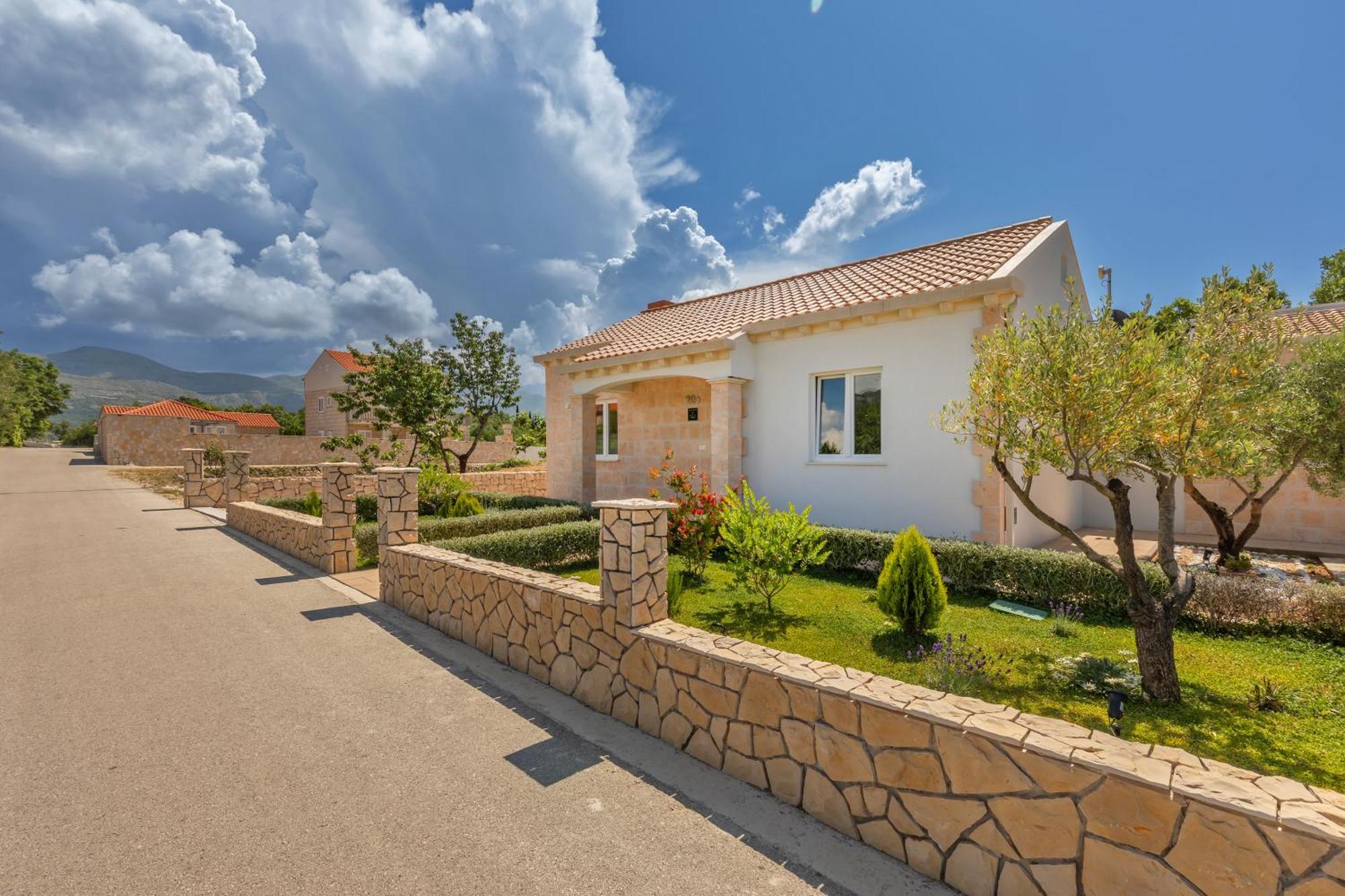 Apartment Holiday Home Doma, Cilipi Near Dubrovnik Zimmer foto
